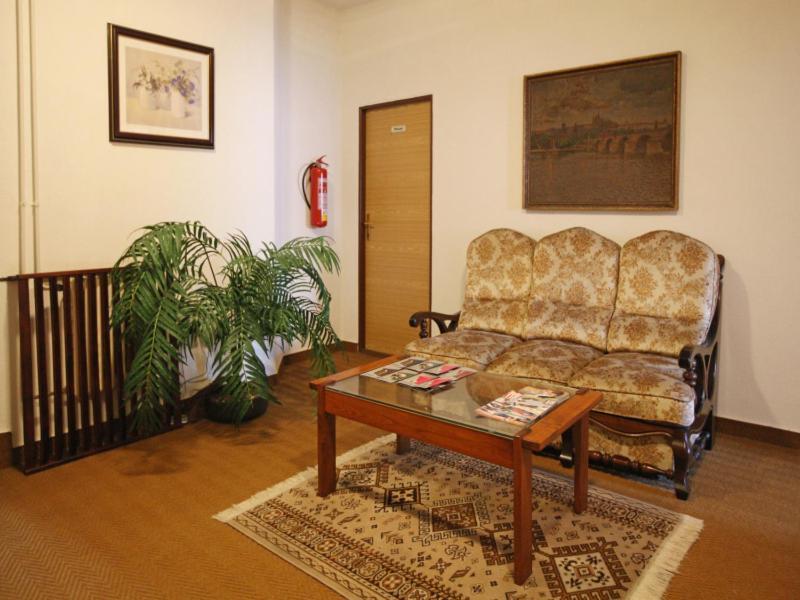 Hotel Solaster Garni Тршебич Экстерьер фото