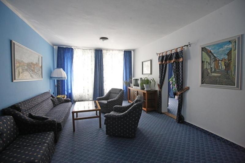 Hotel Solaster Garni Тршебич Экстерьер фото