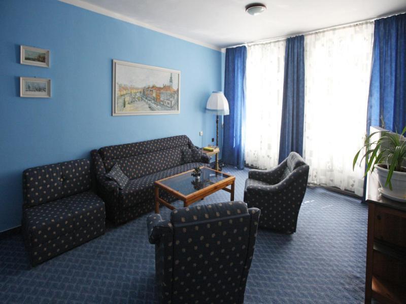 Hotel Solaster Garni Тршебич Экстерьер фото